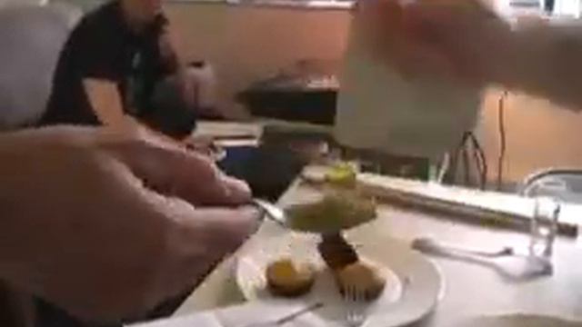 What You Eatin Stu? Gerber Organic Strained Peas смотреть онлайн