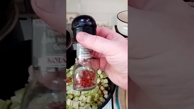 готовлю лагман в казане #лагман #готовлюлагман #лагманвказане