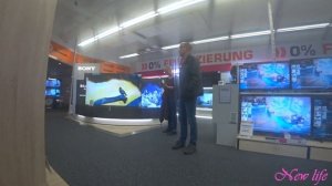 Немецкий магазин электроники... Купили наушники!German electronics store... Bought headphones!