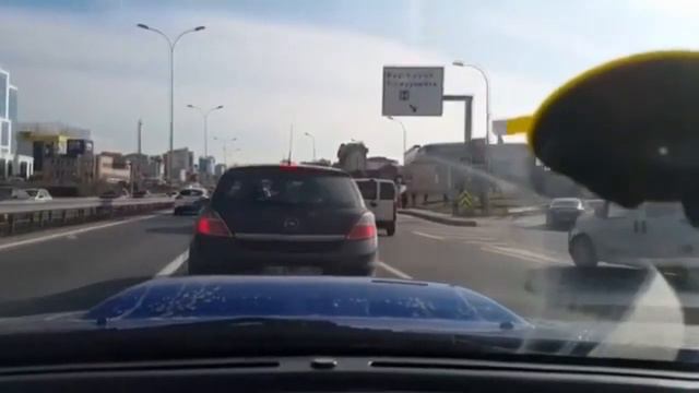 КАК ОНИ ЭТО ДЕЛАЮТ? Безумные шашки на дорогах. #3 смотреть онлайн