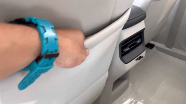 2023 Wuling Asta 1.5T White Color - Beautiful SUV 5-Seater | Exterior and Interior Walkaround смотреть онлайн