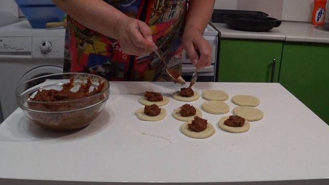 Булочки с начинкой из сухофруктов