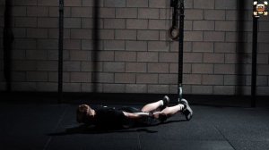 Разгибание плеч лёжа на животе