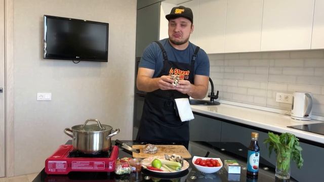 Том Ям Оригинальный Рецепт Супа Будет Остро смотреть онлайн