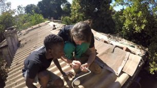 SOS Замбия. Разговор по душам с Замбийкой, первая обеденная молитва, 16+