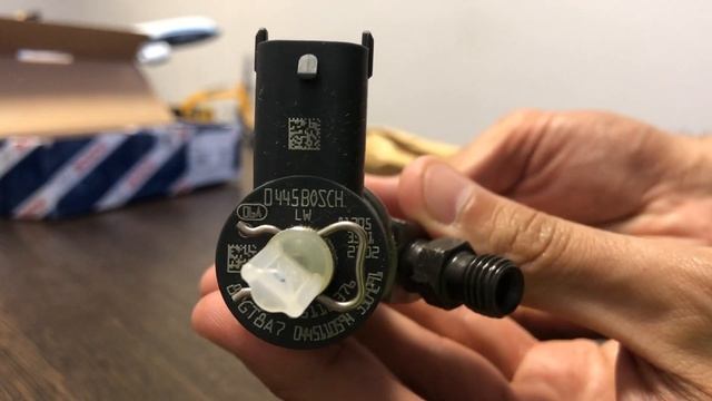 Форсунка топливная BOSCH 0445110594, 0445110376, 5258744 смотреть онлайн