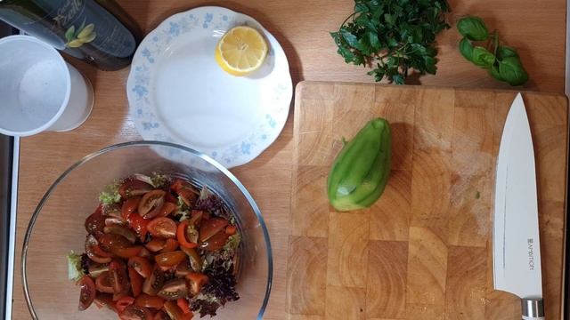 САЛАТ ИЗ АВОКАДО И ОВОЩЕЙ - залог здорового и вкусного питания. БОМБИЧЕСКИЙ РЕЦЕПТ НА  КУХНЕ