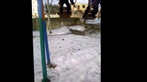 Я с другом. Делаем солнышко на качелях! (ПРОСТО ТАК)