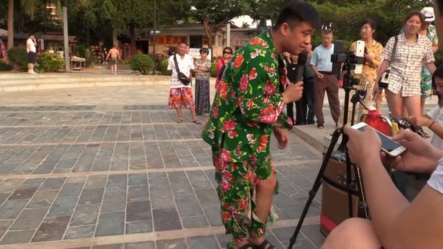 КИТАЙСКИЙ БЛОГЕР. КИТАЙСКИЕ ПЕСНИ ВОКРУГ (Sanya, Hainan, China)