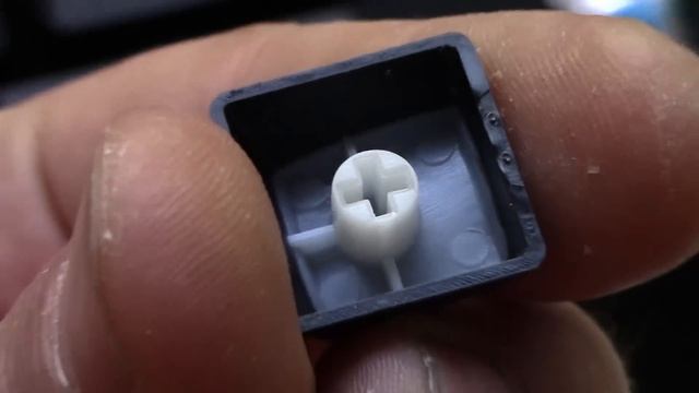 Oklick 920G IRON EDGE - обзор недорогой механической клавиатуры с нампадом смотреть онлайн