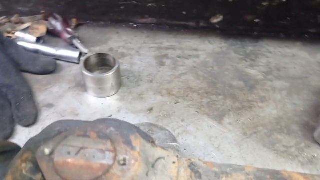 Капитальный ремонт Валдай. Заключительная часть, установка двигателя, ремонт карданного вала. смотреть онлайн