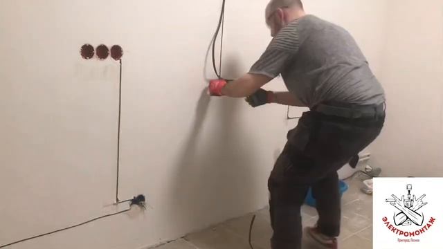 Розетки на кухне. Весь процесс электромонтажа. Электрика на кухне.