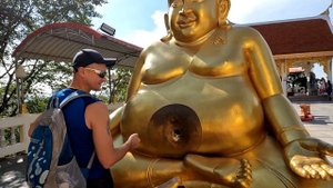 Большой золотой Будда. Паттайя. Таиланд.