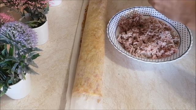Картофельный рулет с мясной начинкой. Сочная закуска на праздничный стол