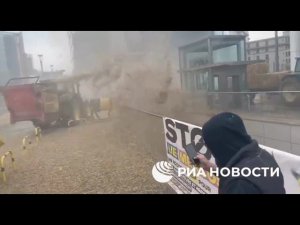 Эпичные кадры фермерских протестов в Брюсселе