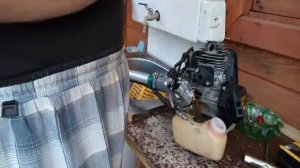 Как своими руками почистить глушитель и заменить карбюратор триммера Чемпион Т 333