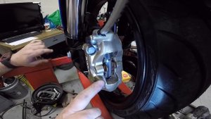 How to replace front brake pads bmw g310