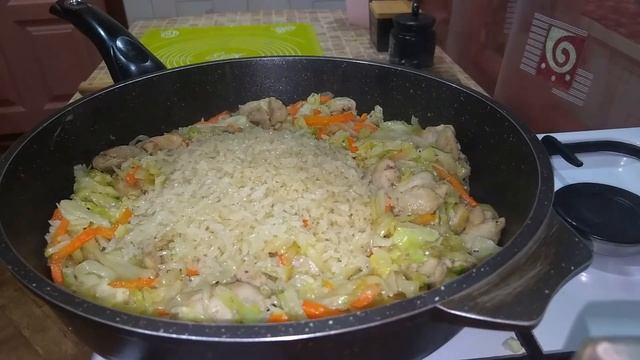 ХИТРЫЙ ПЛОВ ДЛЯ ПОХУДЕНИЯ ЛЮБИМОЕ БЛЮДО БЕЗ ВРЕДА ДЛЯ ФИГУРЫ, РАССЫПЧАТЫЙ РИС, СОЧНЫЕ ОВОЩИ, КУРИЦА
