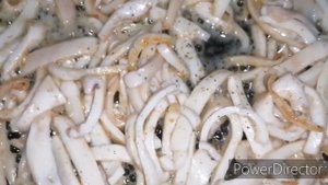 Салат с кальмарами и кукурузой!