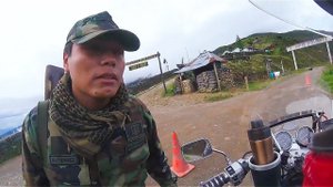 Обвал дороги в Перу: рэкет в горах, оползень, и обвал дороги Заплатил едой за проезд Мотопутешествие