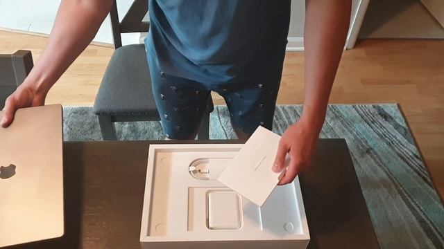Apple Macbook Pro 16 2021 Unboxing смотреть онлайн