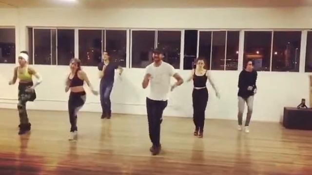 25.8 Bachata footwork смотреть онлайн