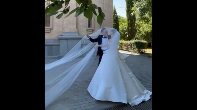 ЭКС ХОЛОСТЯК ИРАКЛИ МАКАЦАРИЯ ОФИЦИАЛЬНО ЖЕНИЛСЯ... МОЛОДАЯ ЖЕНА ПРОСТО КРАСАВИЦА.... смотреть онлайн