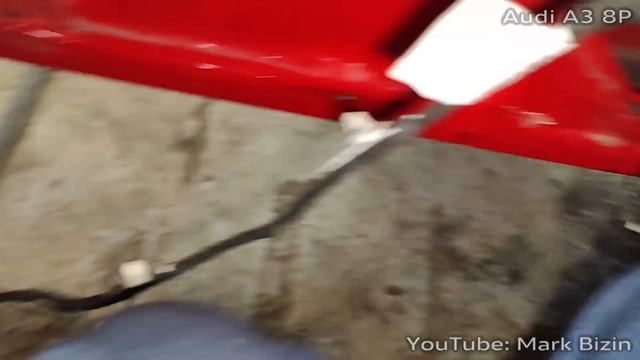 Снятие косы проводов в водительской двери Audi A3 8P смотреть онлайн