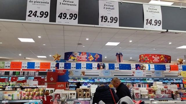 Lidl Поменяли куклу на 2 Kinder сюрприза ? смотреть онлайн