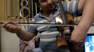 Узбек виртуозно играет на скрипке!