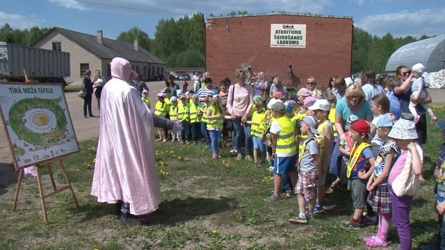 В Прейлях детей знакомят с сортировкой мусора смотреть онлайн