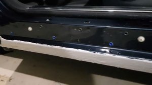 Установил пороги после покраски w220