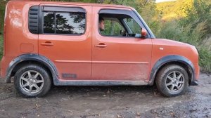 NISSAN CUBE BNZ 11 e-4WD по осеннему бездорожью.