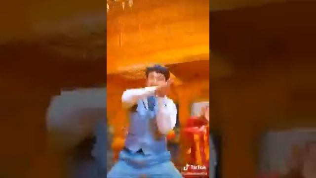 Jackie Chan Kung Fu Yoga Dance ??