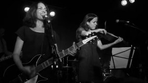 Susanna Hoffs - "Eternal Flame" (featuring Petra Haden)