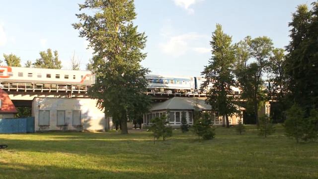ЧС7 с поездом №115 "Сочи" СПб-Адлер (RZD)
