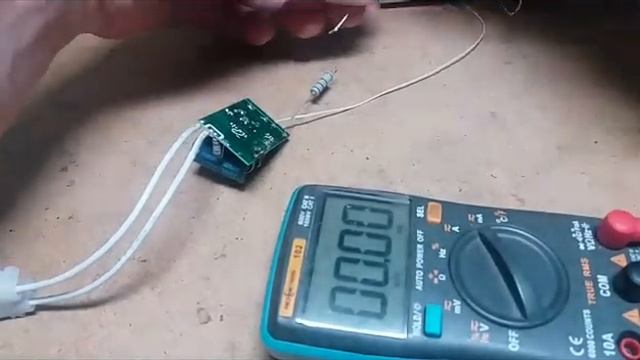 Уменьшение тока светодиодной ленты после драйвера резистором(не эффективно и греется как утюг!) смотреть онлайн