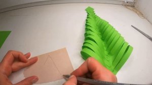 Ёлка ЁЛОЧКА из цветной бумаги и ДЕД МОРОЗ САНТА оригами