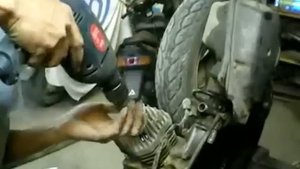 Мастерская Pit_Stop_как расколоть мотор на скутере.mp4