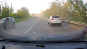 Лопнуло колесо грузовика