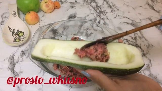 #рецепты #блюдаизкабачков #вкусно ** Лодочки из кабачков с фаршем в духовке.**