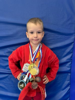 Маленький борец!