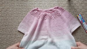 Джемпер с ажурной круглой кокеткой из пряжи YarnArt FLOWERS.