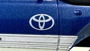 FMS FCX18 LC80 mod stage 2.0: light, McCue bumpers, scale accessoirs & stickers #FMS #FCX18 #FCX24