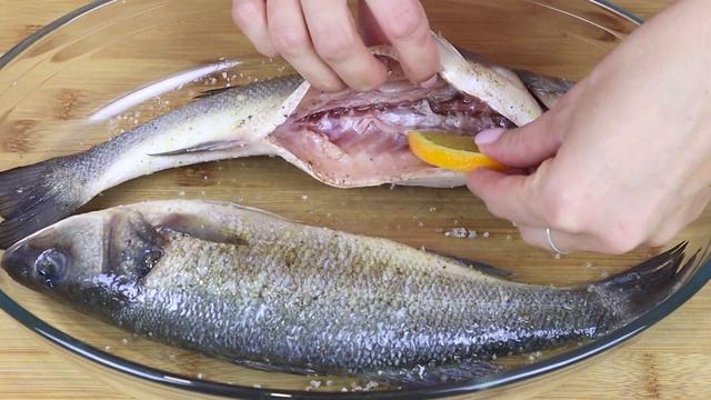 Рыба в духовке. Как приготовить Сибаса на праздник. Новогоднее меню 2022 / Fish in the oven. Eng su