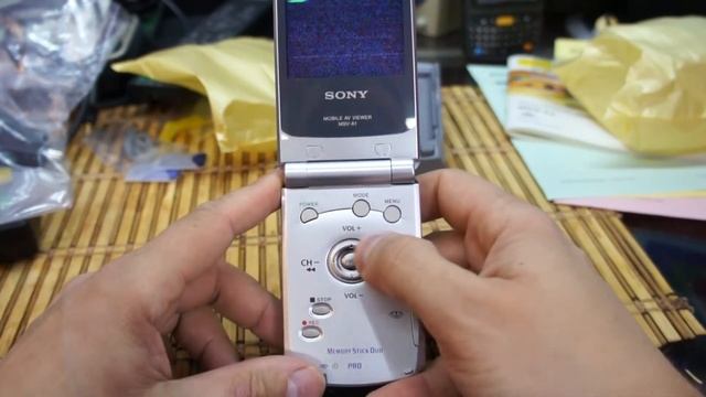 Sony MSV-A1 портативный телевизор от сони. смотреть онлайн
