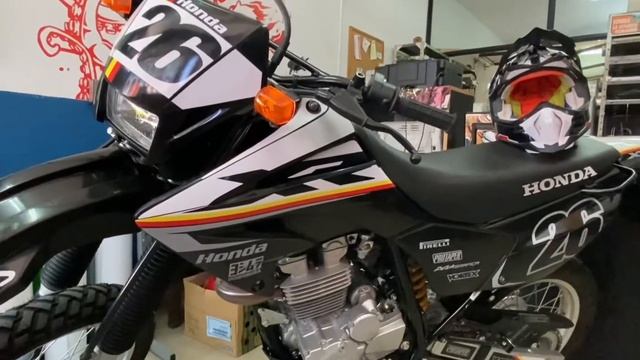 Honda XR250 Tornado. Diseño e instalación de calcomanías por A4 GRAFICA ROSARIO смотреть онлайн