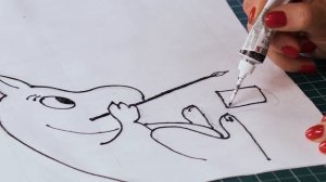Рисуем на ткани. Мастер-класс. Как просто и интересно украсить своими руками футболку.