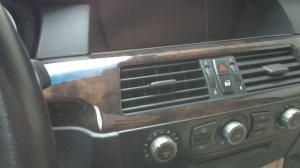 BMW E60 5 SERIES МОЖНО ЛИ ПРИКУРИТЬ ОТ ЧУЖОГО АКБ И ПОМОЧЬ ПРИКУРИТЬ ДРУГИМ.