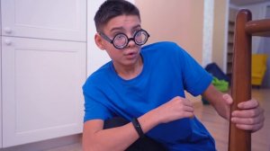 ДИКИЙ ТАНЕЦ!!! ДАША УЧИТ ВСЕХ ТАНЦЕВАТЬ!!! БОТАНША УПАЛА СО СТОЛА